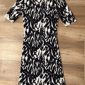 Reiss Black and White Patterned short Sleeve Dress